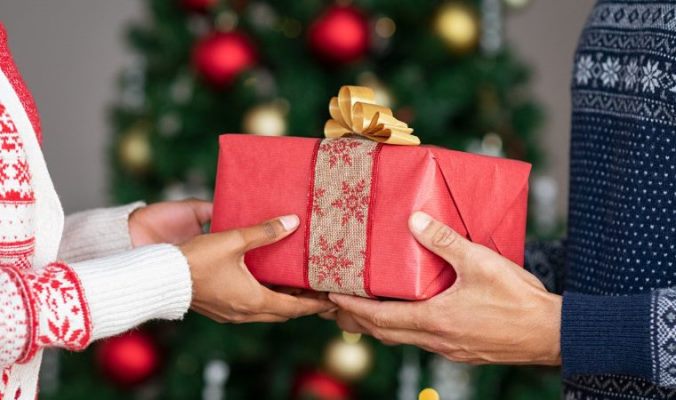 46% das pessoas pretendem comprar presentes para si mesmo no Natal - CDL BH - Câmara de Dirigentes Lojistas de Belo Horizonte 46% das pessoas pretendem comprar presentes para si mesmo no Natal - CDL BH - Câmara de Dirigentes Lojistas de Belo Horizonte